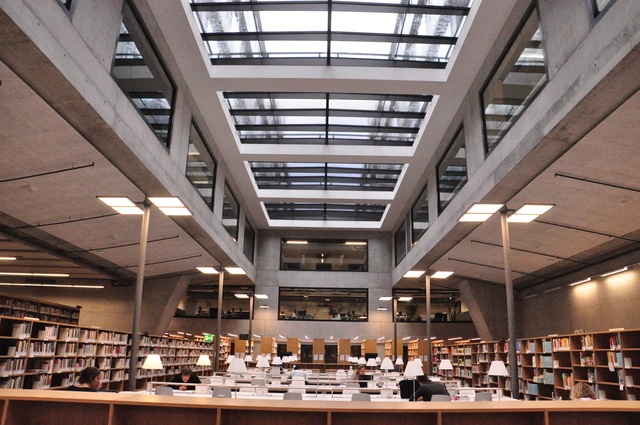 伯尔尼师范学院