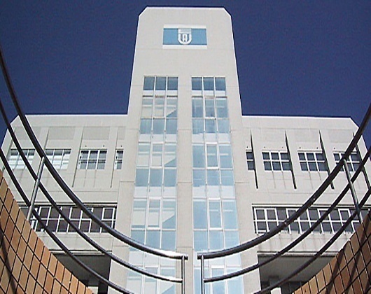 东亚大学