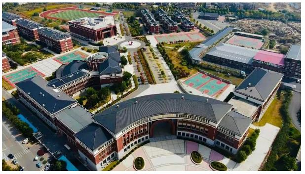 大连枫叶学校2022-2023学年高中春季招生简章