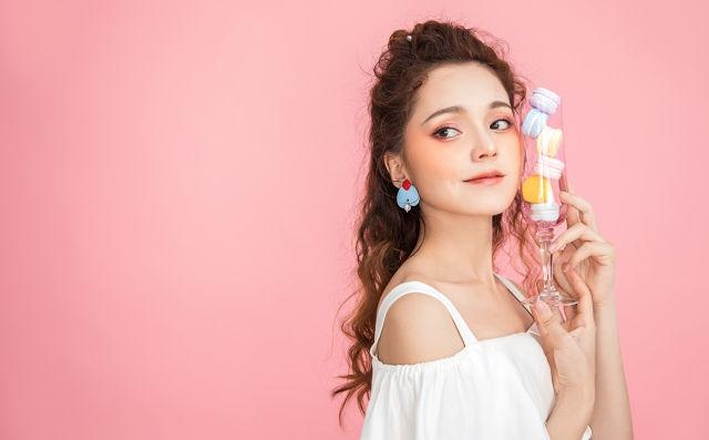 眼霜和眼精华可以只用一个吗