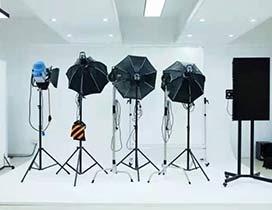 南京佰亿美容美发化妆学校