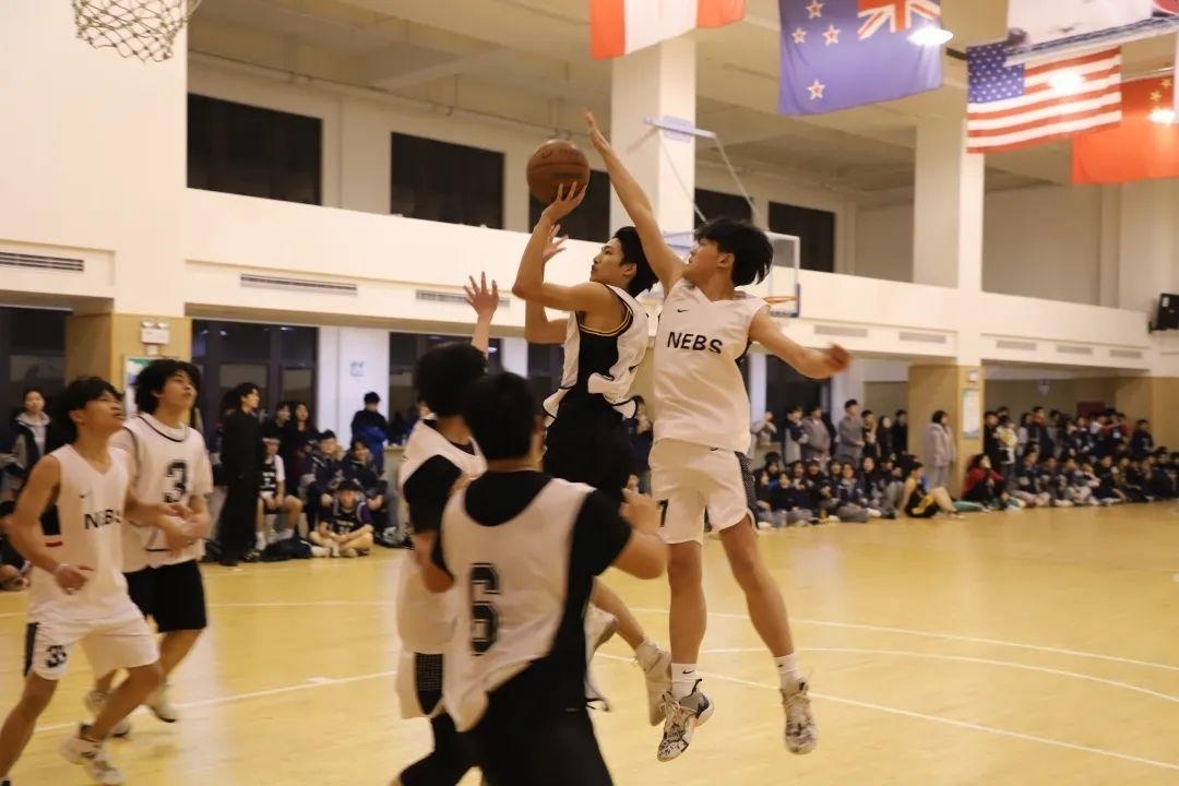 上海新纪元双语学校篮球赛.jpg