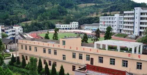 通江县至诚职业中学