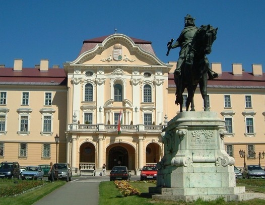 圣伊斯特万大学