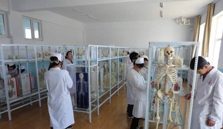 四川省成都卫生学校2021年学费、收费多少