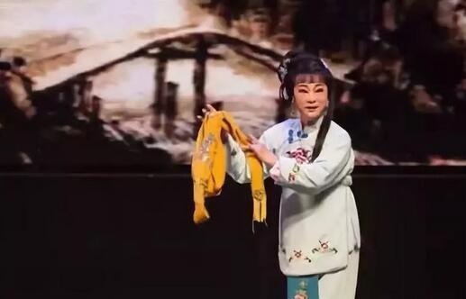 肖明芳.jpg