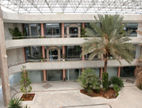 阿尔巴商学研究生院