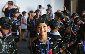 学会感恩家人、老师等