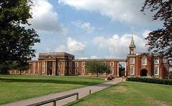 罗素湖学院