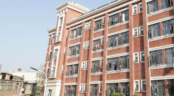 贵州工商职业学院