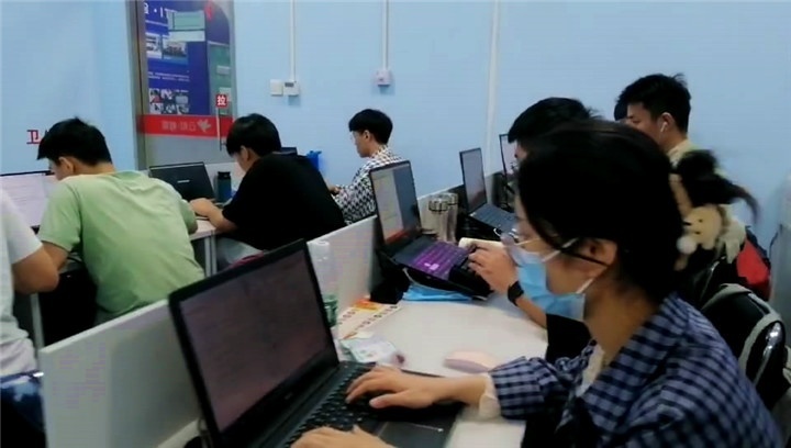 学生上课