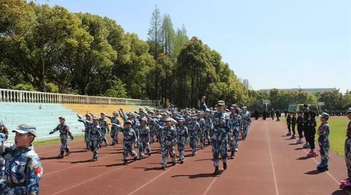 “嗨一周”活动.jpg