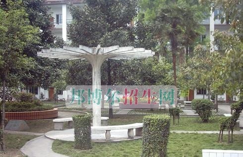 乐山旅游学校