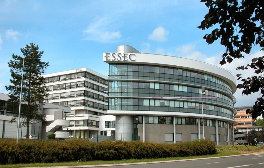 高等经济与商业科学学校