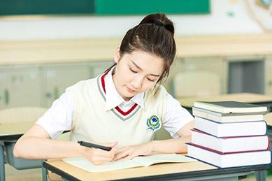 新文道扎根于本土，结合地区实情，制定贴近学员的课程体系