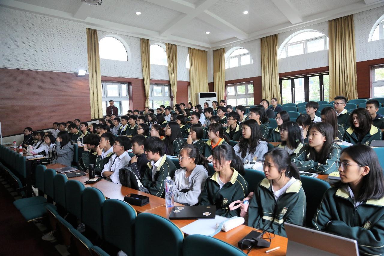 帝国理工学院招生官来访上海枫叶国际学校.jpg