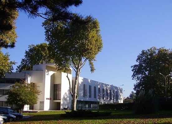 国立高级图书情报学学校