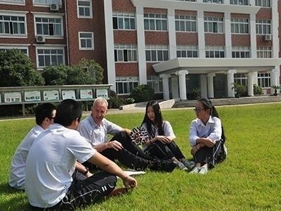 师生交流