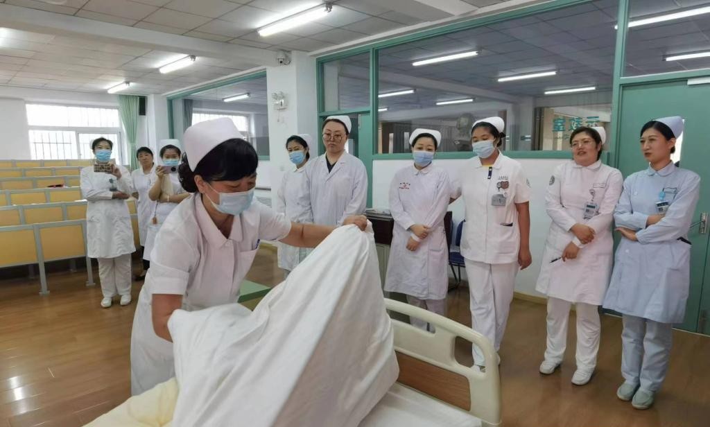 大连铁路卫生学校