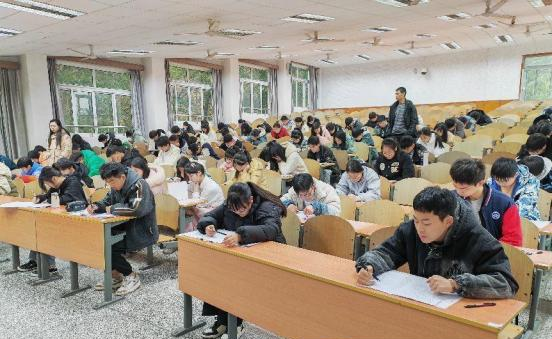 四川省盐业学校