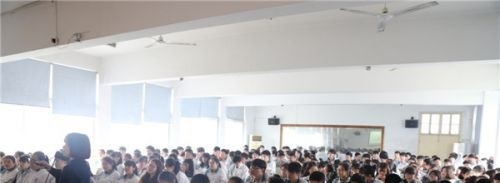 开平吴汉良理工学校
