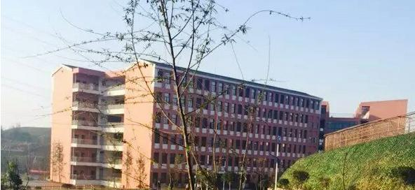 重庆艺术学校招生办