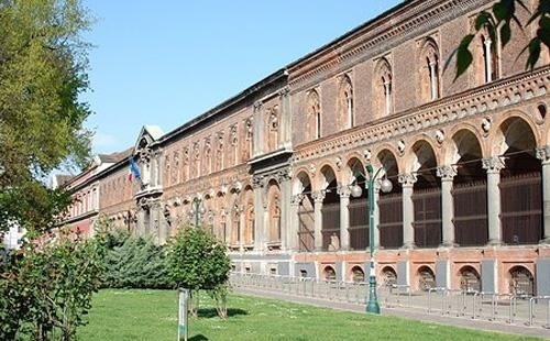 米兰大学