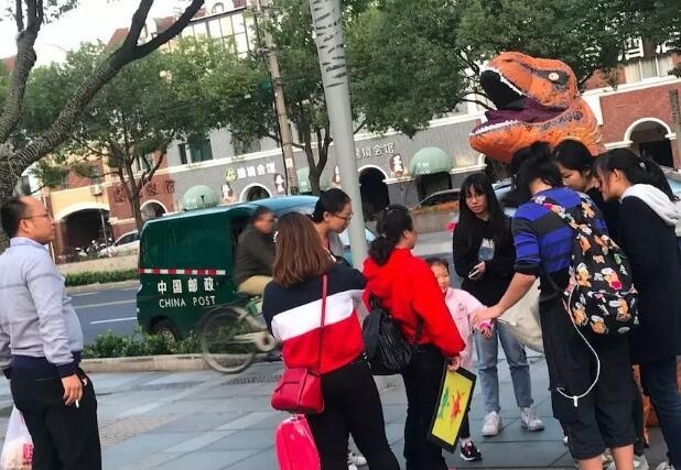 义卖活动.jpg