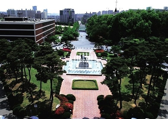 亚洲大学