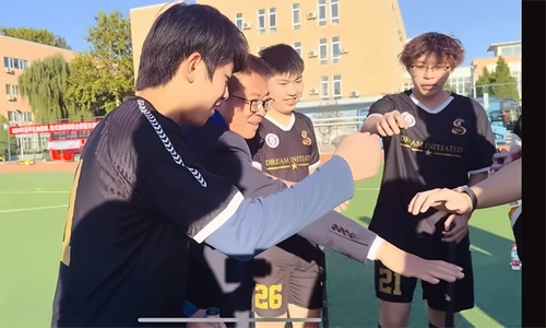 北京佳莲学校曲棍球比赛