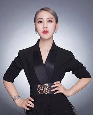 潘梅
