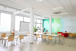 上海美达菲学校图书馆