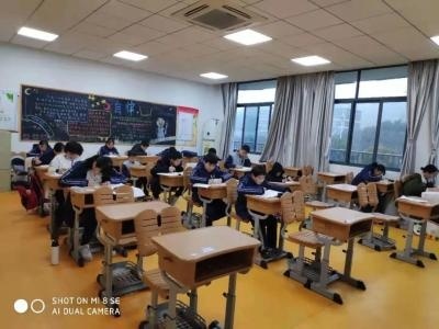 学生自习.jpg