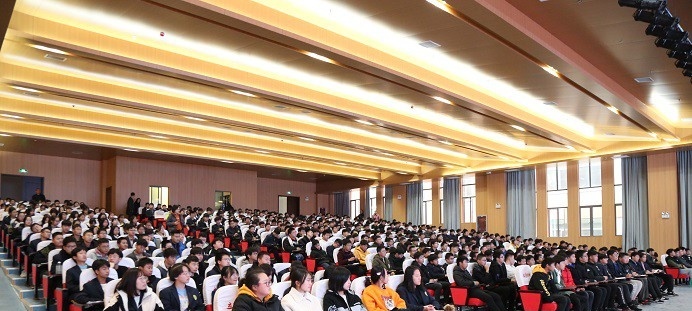 江苏靖江中等专业学校
