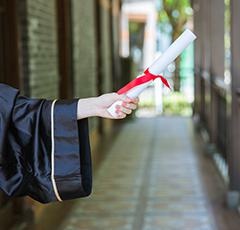 位于大学校园内