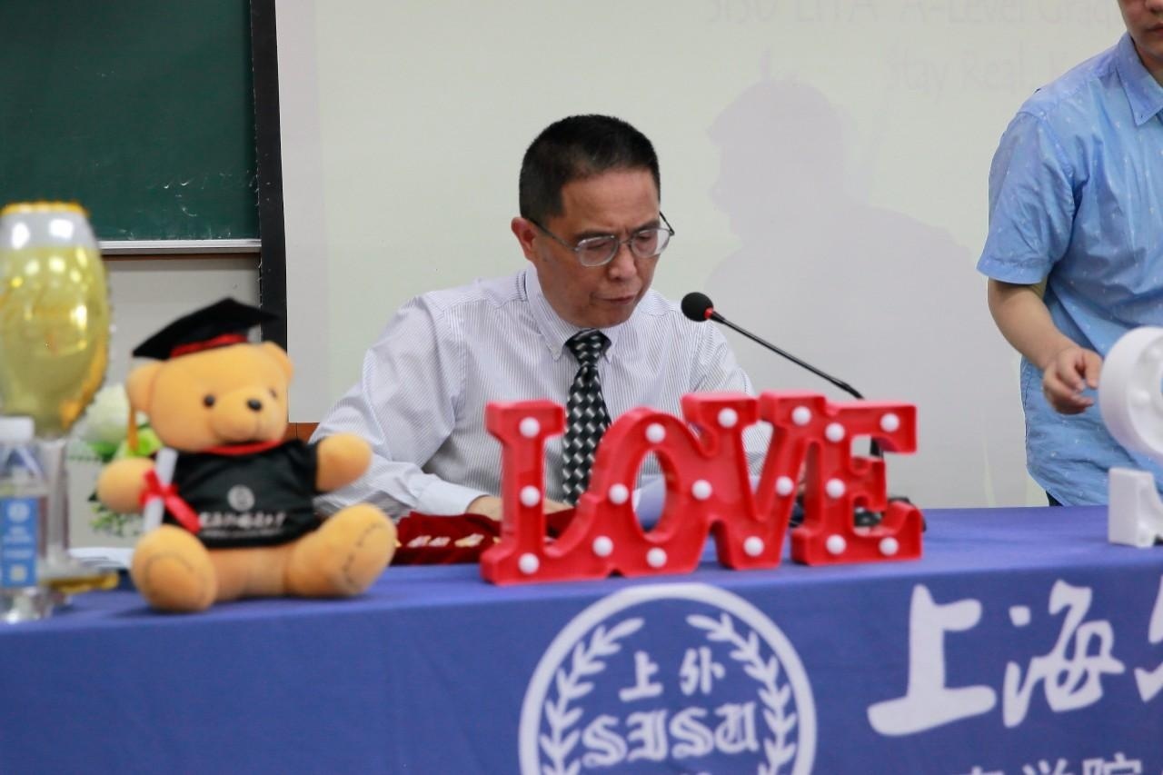 A Level中心黄利鸣总校长.jpg