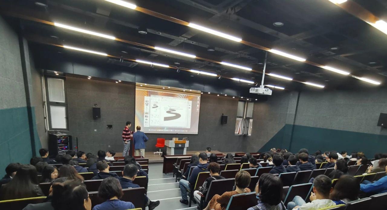 美国Lee Academy高级中学(上海校区)升学主题分享会.jpg