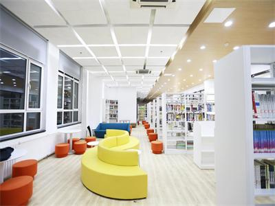 斯芬克国际艺术高中