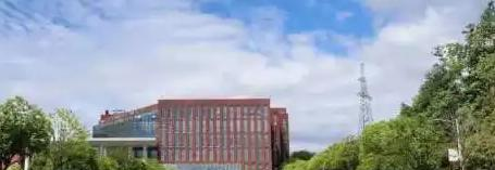 湖北汽车工业学院学校代码是10525(学校代码)