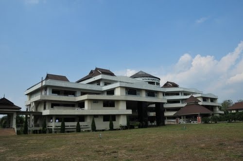 庄甲盛叻察帕皇家大学