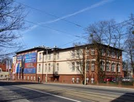 什切青高等职业学院