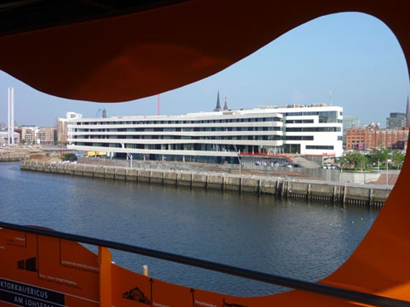 汉堡港口城市大学