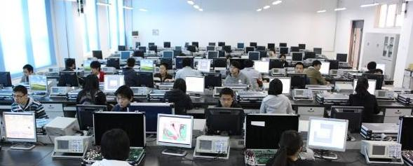 张家口供销中专学校