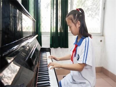 钢琴1