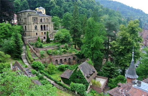 德国爸爸擅长带孩子玩！