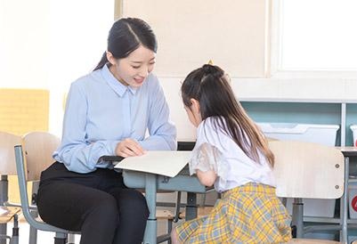 为什么要在少儿时期学西语？