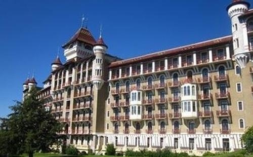 伯尔尼大学