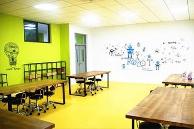 湖州帕丁顿双语学校机器人教室
