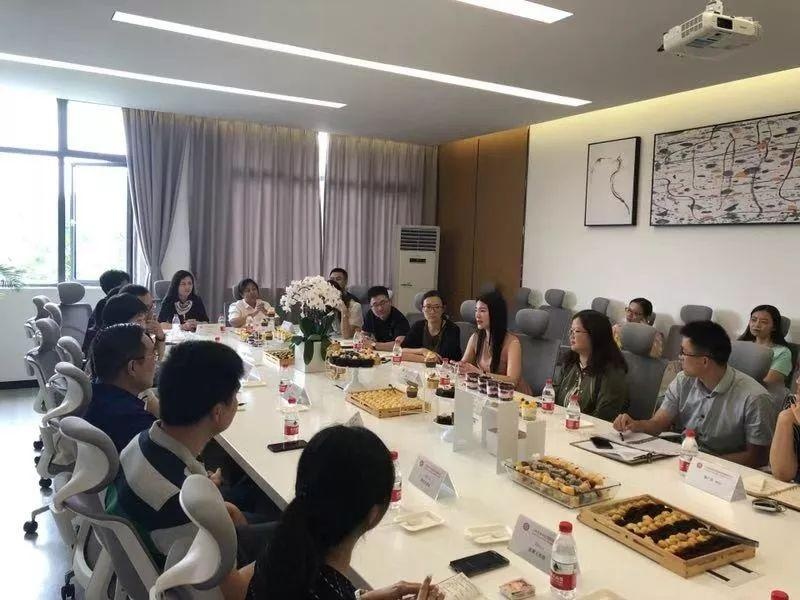 新生家长会.jpg