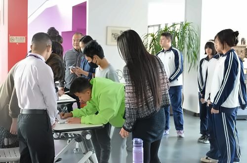 北京四中国际课程佳莲校区家长访校